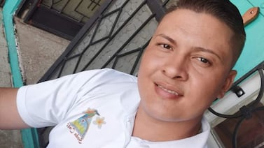 Nicaragüense encontró la receta del éxito y su negocio se fue arriba