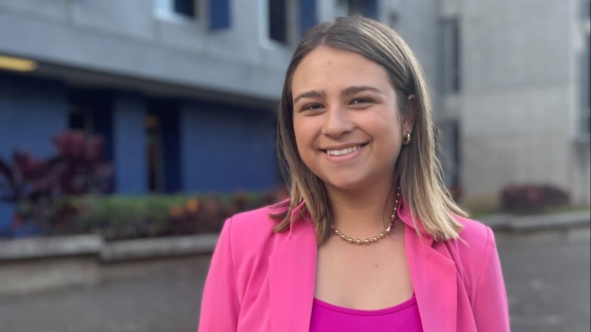 Mia Fink recurre a recurso de amparo por operativo policial en traspaso de poderes para impedir manifestaciones.