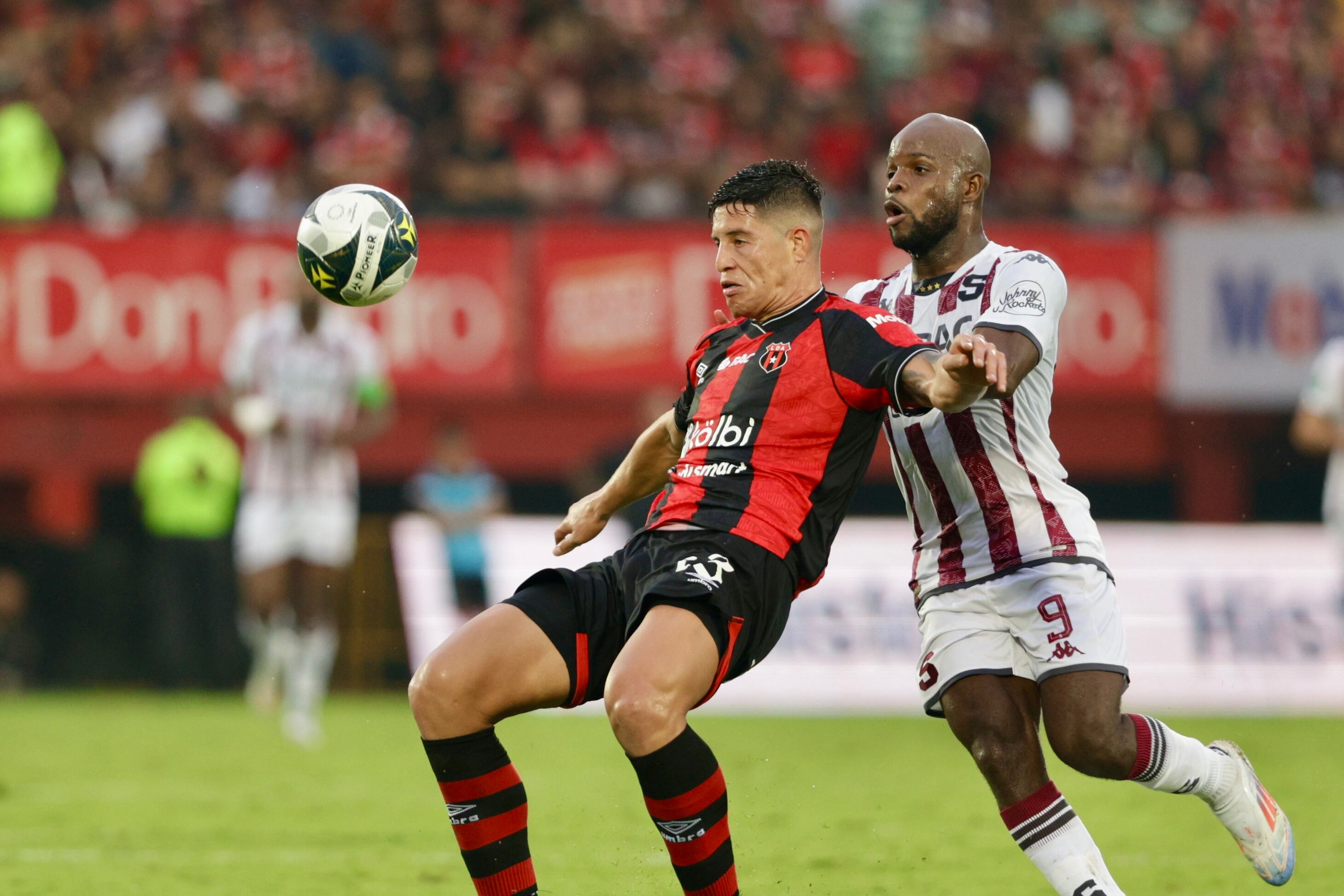 01/09/2024, Alajuela, Estadio Alejandro Morera Soto, partido de la jornada 8 del torneo de clausura 2024 entre la Liga Deportiva Alajuelense y el Deportivo Saprissa.