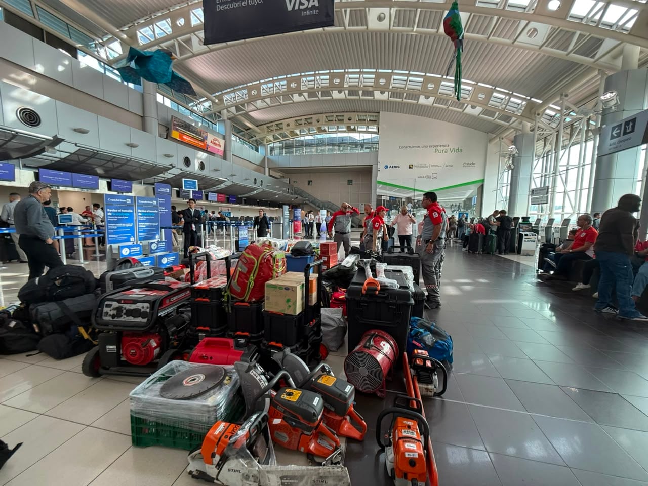 Cruzrojistas ticos viajan a Venezuela para ayudar tras la tragedia