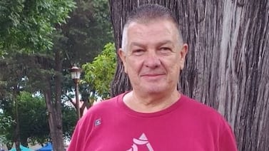 Hombre que espera cirugía de próstata se levanta hasta 20 veces en la noche y no puede conseguir trabajo