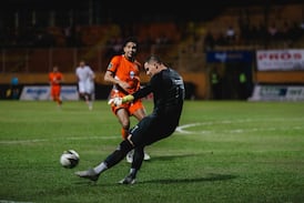 ¡Héroe bajo los palos! Johnny Álvarez mete a Sporting a su primera final de Copa