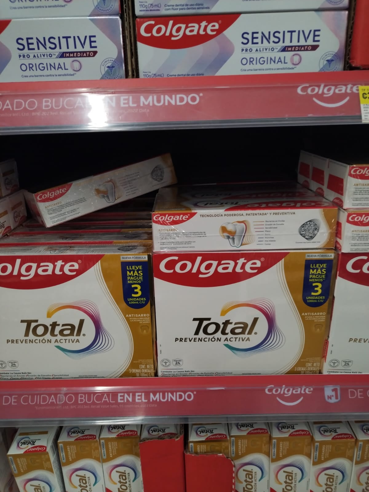 El Ministerio de Salud ordenó el retiro total de la pasta de dientes Colgate Total Prevención Activa Clean Mint del mercado después de que se emitieran alertas sanitarias en otros países.