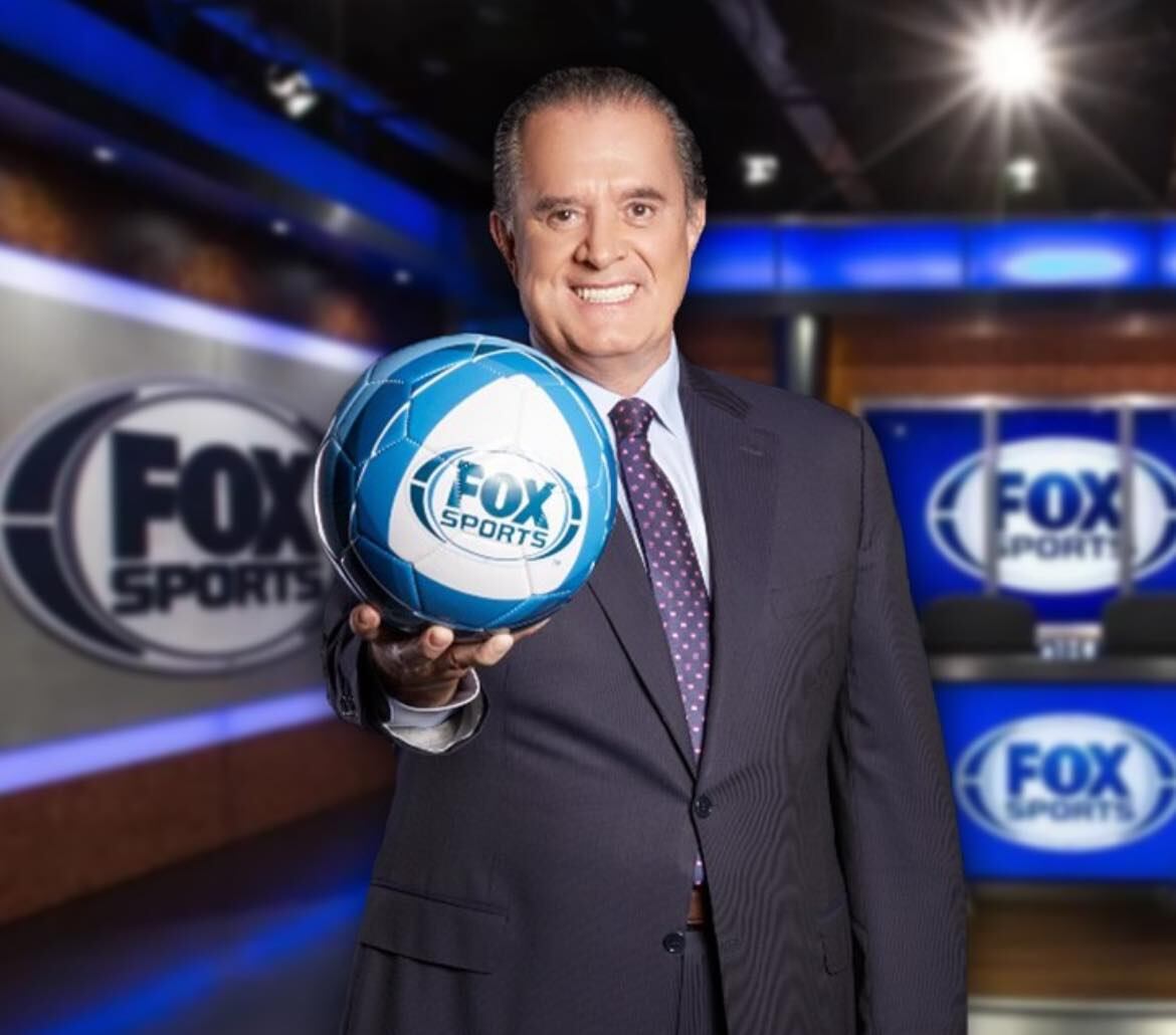 Tras 20 años de trabajar en el canal, el exfutbolista Raúl Orvañanos, considerado una institución en la televisión deportiva mexicana, dijo adiós a la televisora.
