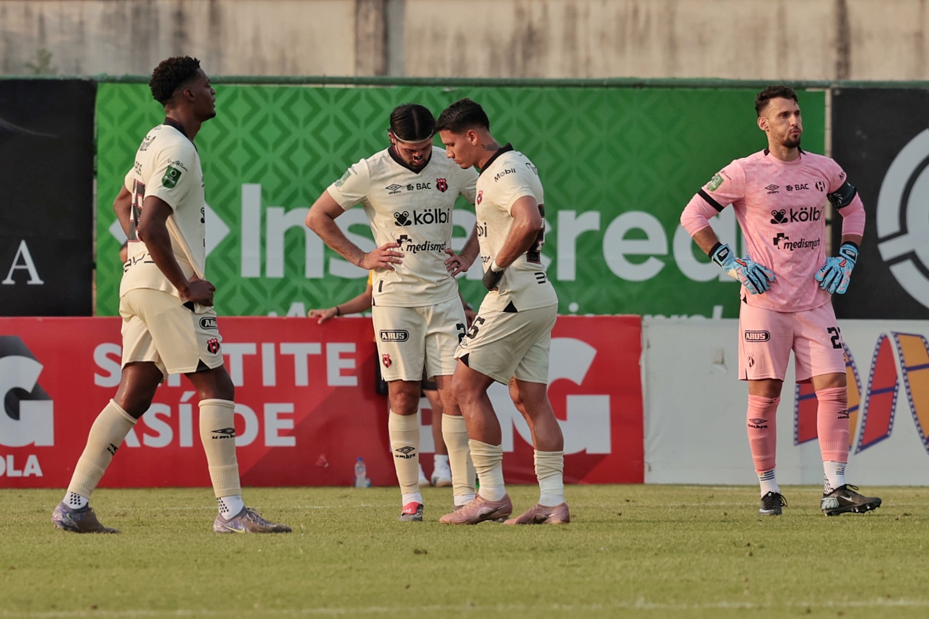 26/04/2026/ juego entre Municipal Liberia vs Liga Deportiva Alajuelense por la jornada 18 del torneo clausura en el estadio Edgardo Baltodano de Liberia / foto John Durán