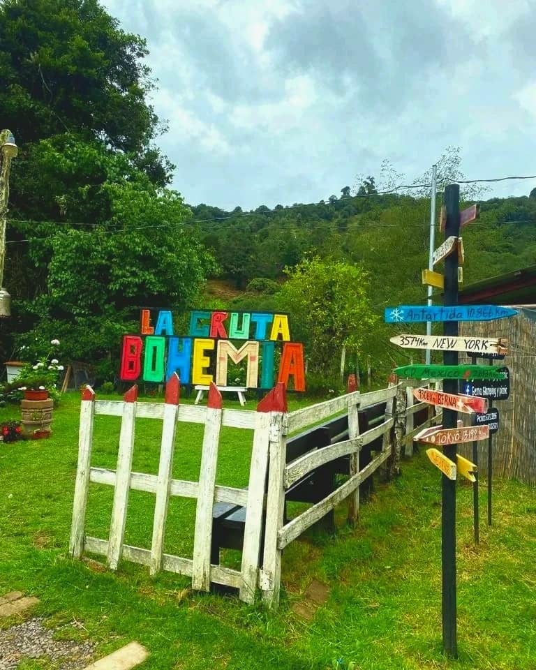 La Gruta Bohemia se ubica en El Guarco de Cartago. Facebook.
