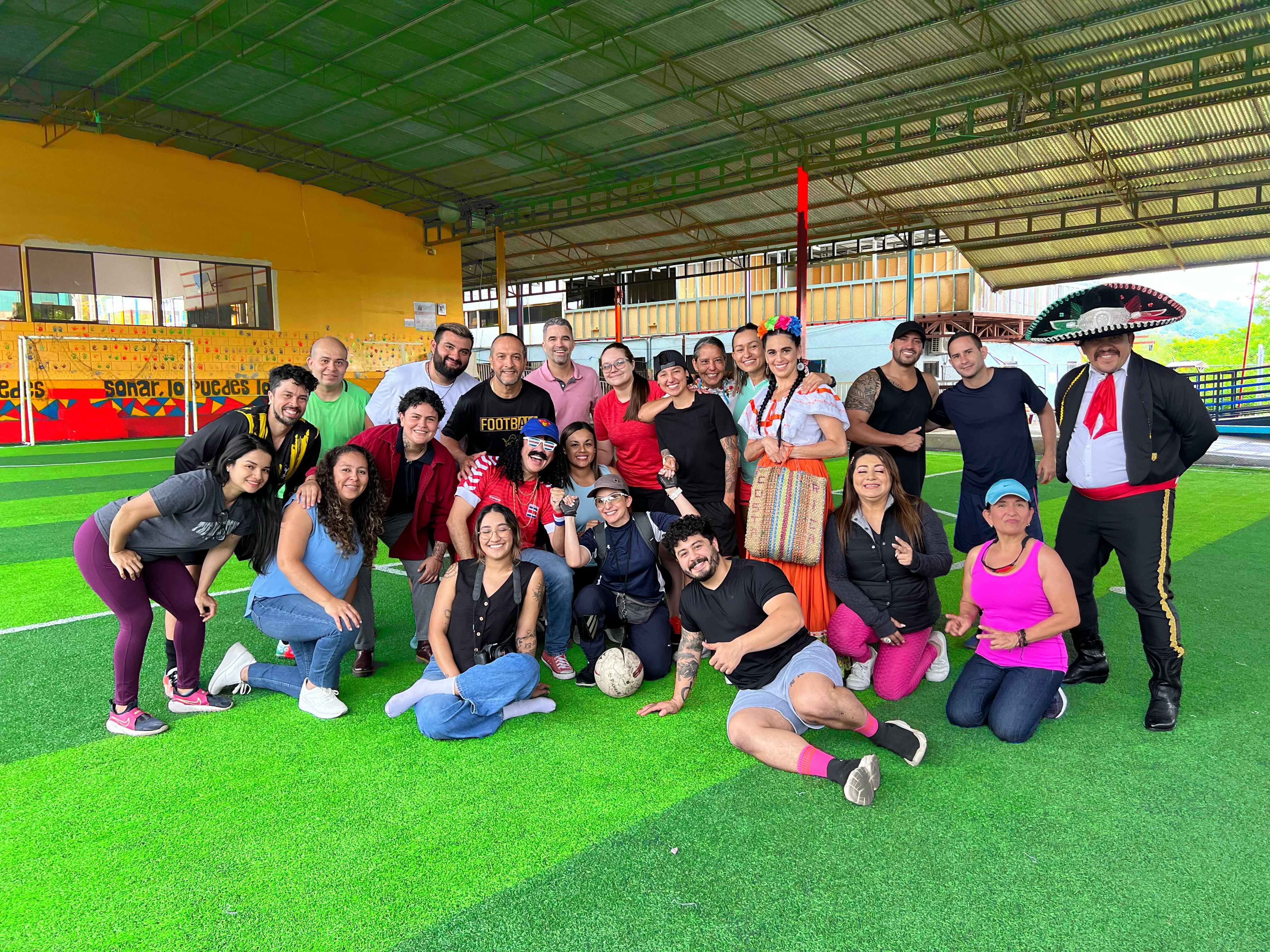 Natalia Monge está muy ilusionada y feliz con el proyecto que está por lanzar y que representa su chineo de “mamá adoptiva y manager” para Marta Emilia, sin duda su personaje más popular y querido por el público.