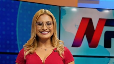 Periodista de Repretel Génesis Castillo dio de qué hablar con unas fotos soñadas