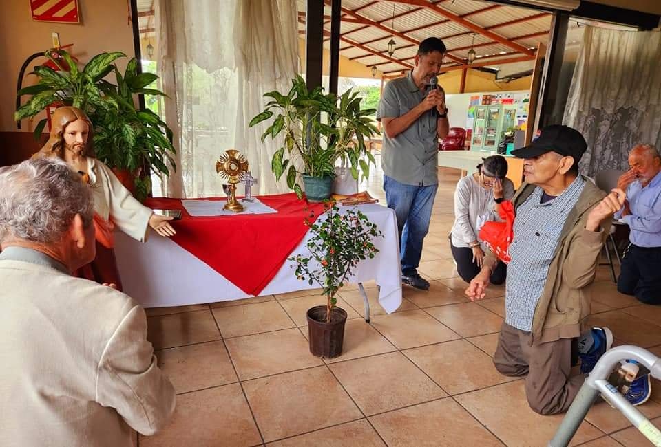 Christian Tamayo: el hombre que venció el alcoholismo y hoy dedica su vida a ayudar a otros