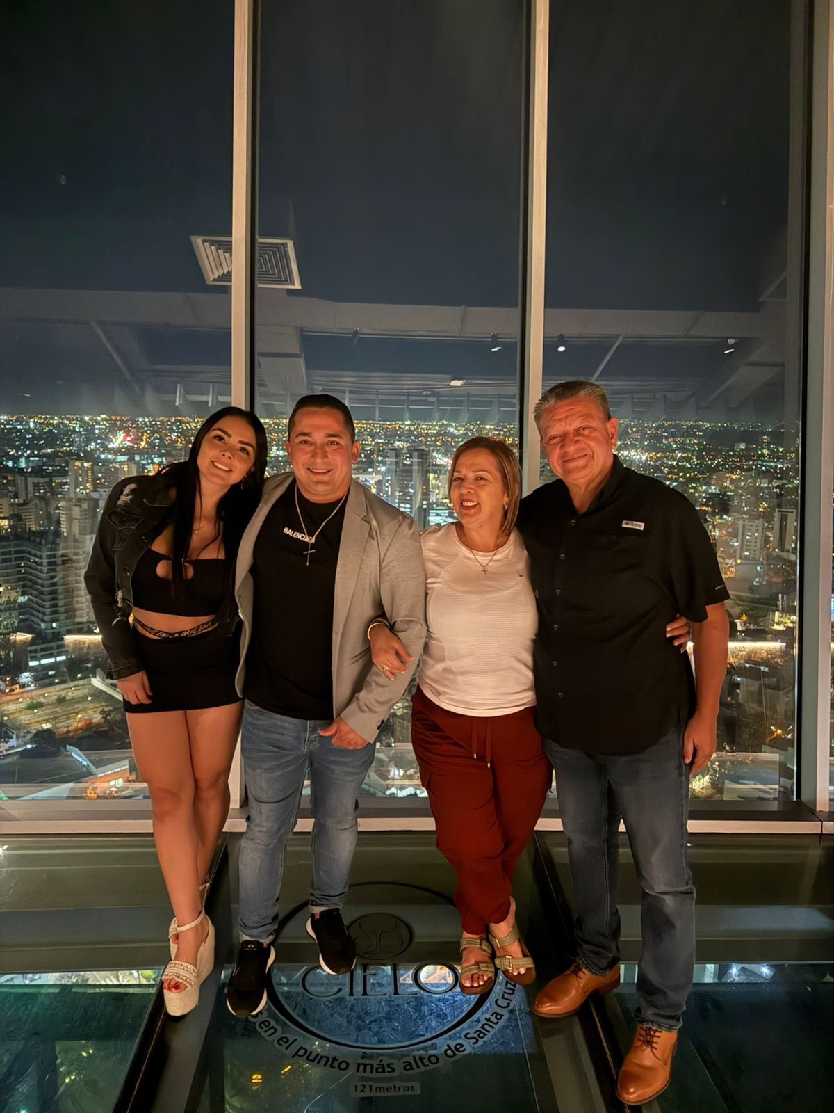 Yosimar Arias, gerente deportivo del Inter San Carlos y su familia.