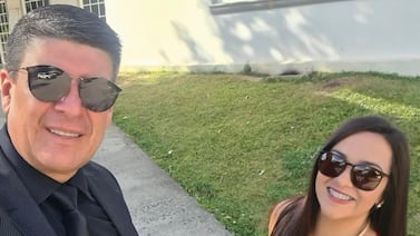 Carlos Álvarez habla con sinceridad del despido de su prometida, Evelyn Durán, de Teletica