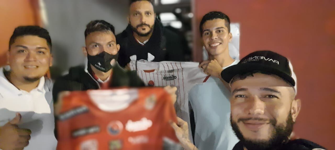 Roberto Mora, aficionado de Santos