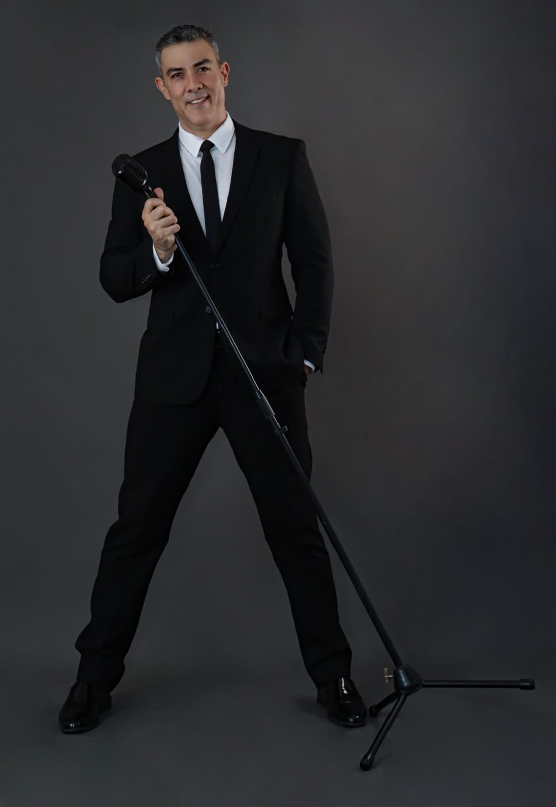 Cantante nacional Enrique Dodero