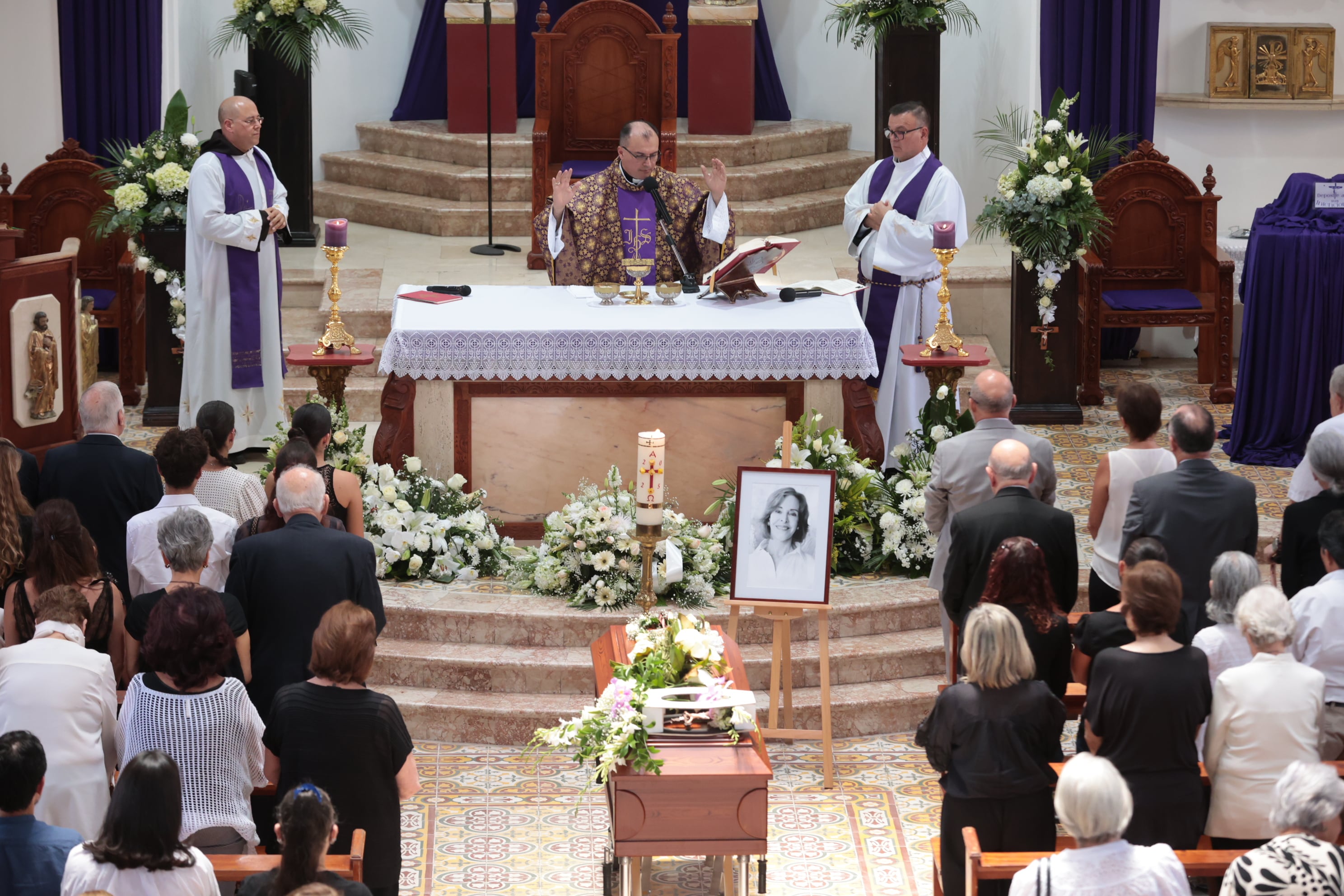 18/03/2026/ Funeral de Lorena Clare en la parroquia de San Rafael de Escazú / Foto John Durán