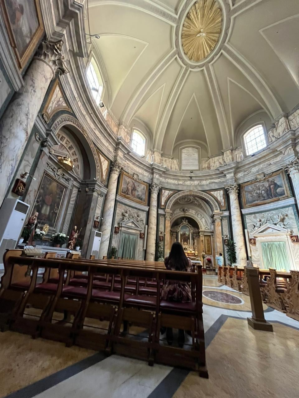La parroquia pontificia de Santa Ana.