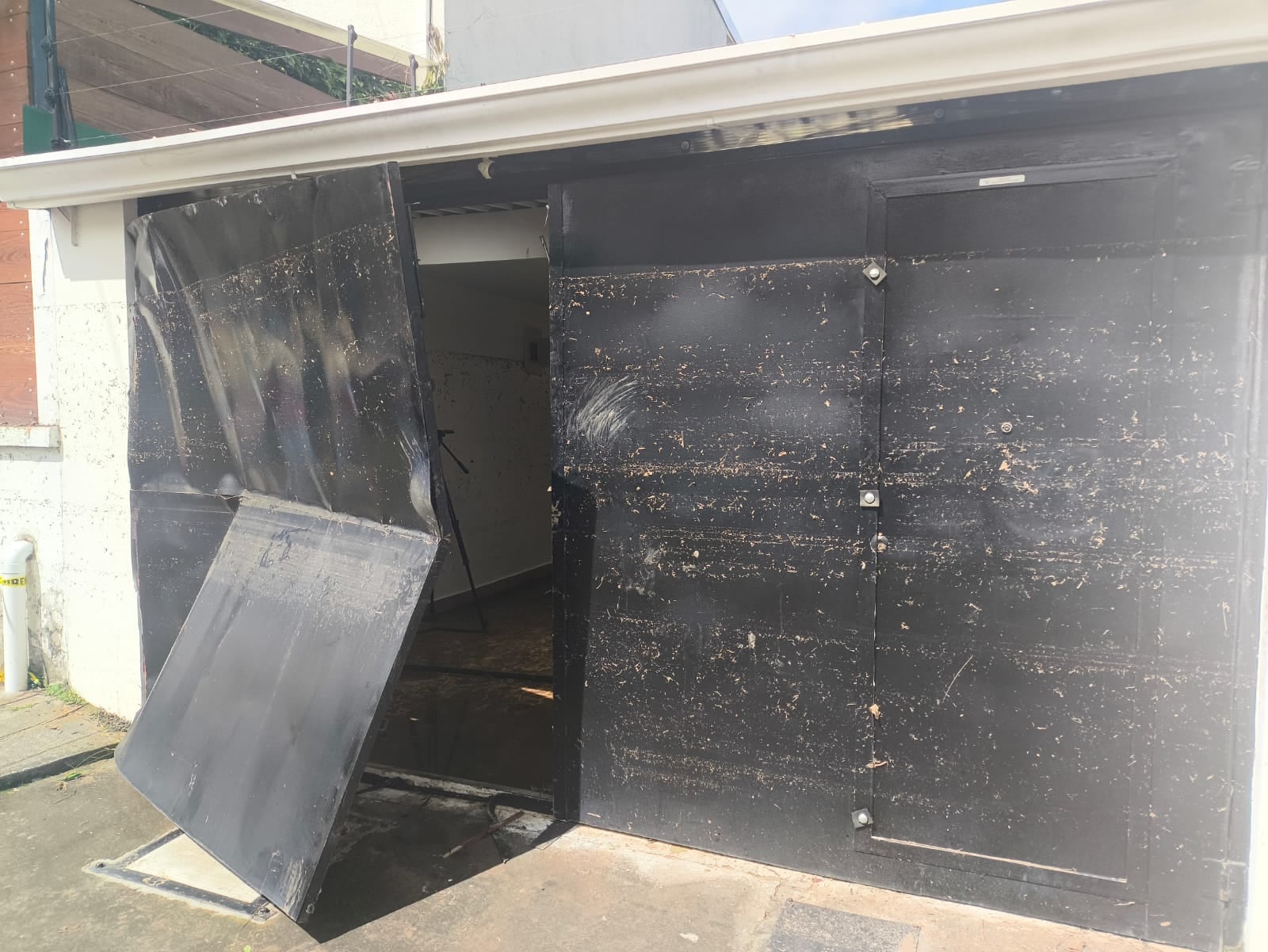 Alexandra Segovia, afectada inundación en barrio Dent. Foto Adrián Galeano