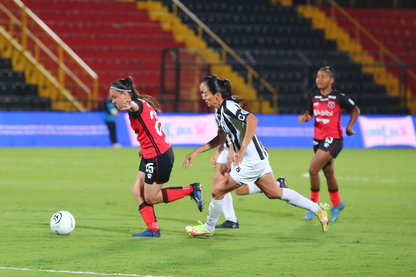 El primer partido del Torneo Apertura 2023 de la Liga Promérica Femenina, entre Liga Deportiva Alajuelense y Sporting, finalizó 1-1