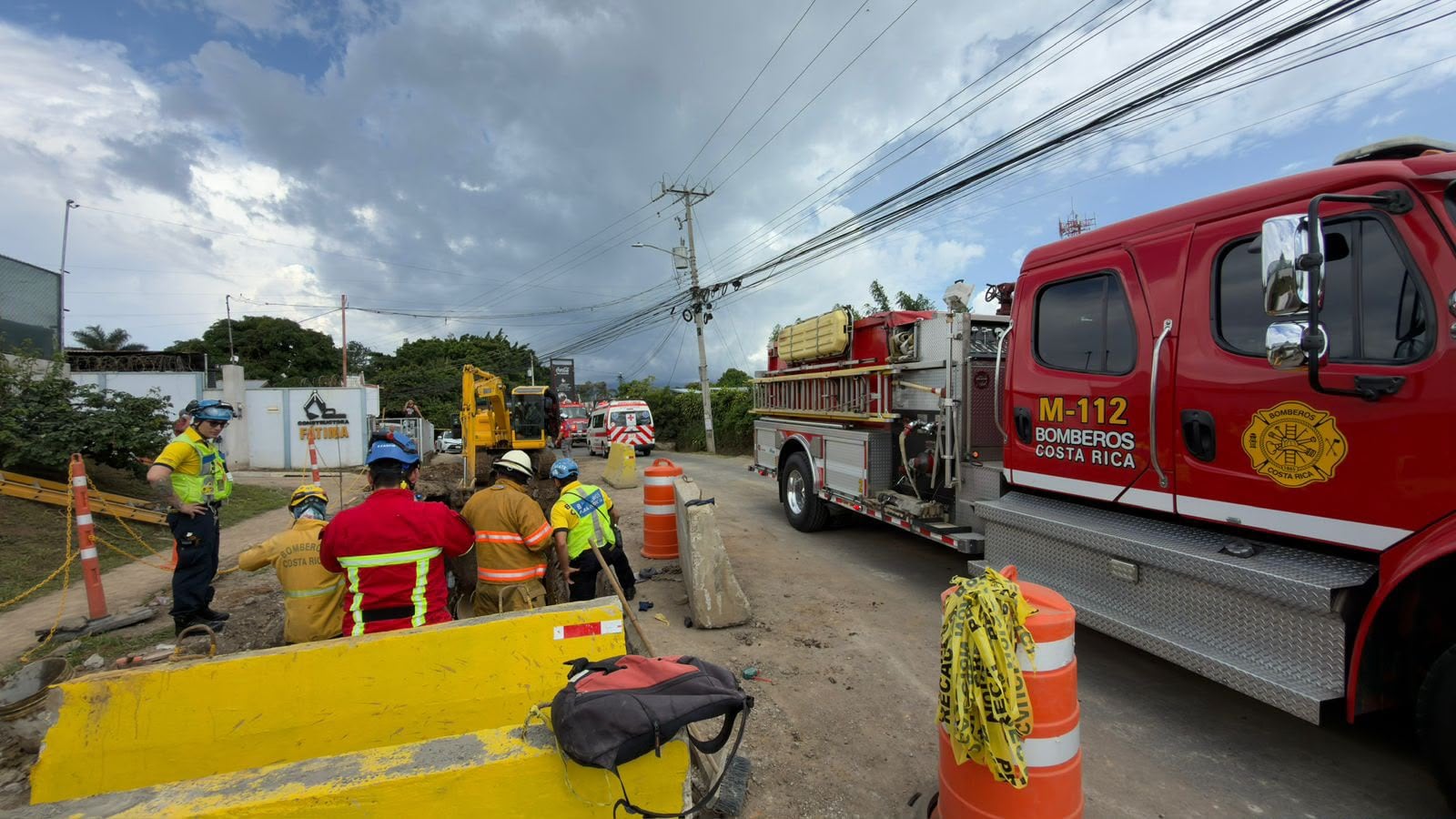 Un trabajador falleció en un deslizamiento en Belén. Foto: Bomberos