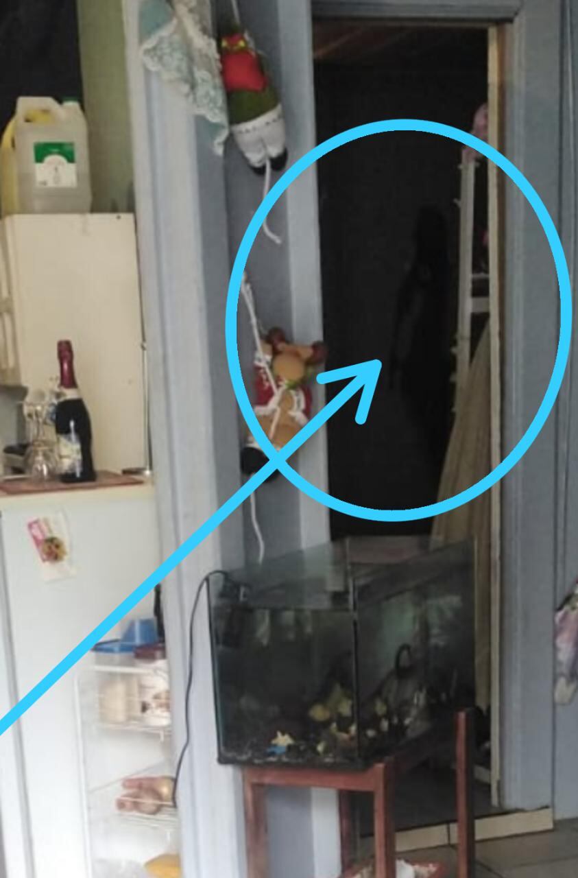 Israel Barrantes, Vanessa Alvarado (medium) y Eyllal Logan, de investigación Investigación paranormalCR, confirmaron que en una casa en Santa Bárbara de Heredia habita un demonio que atormenta a tres mujeres que viven ahí.