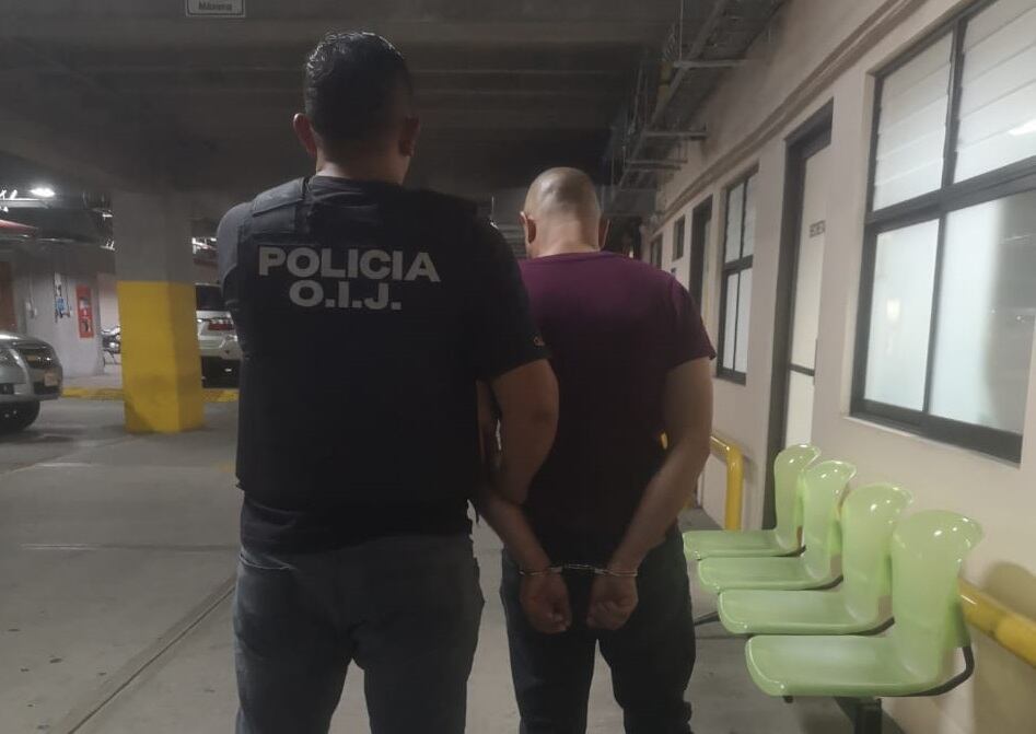 Detienen a sospechoso de agredir con palo a un hombre en Coronado. Foto OIJ.