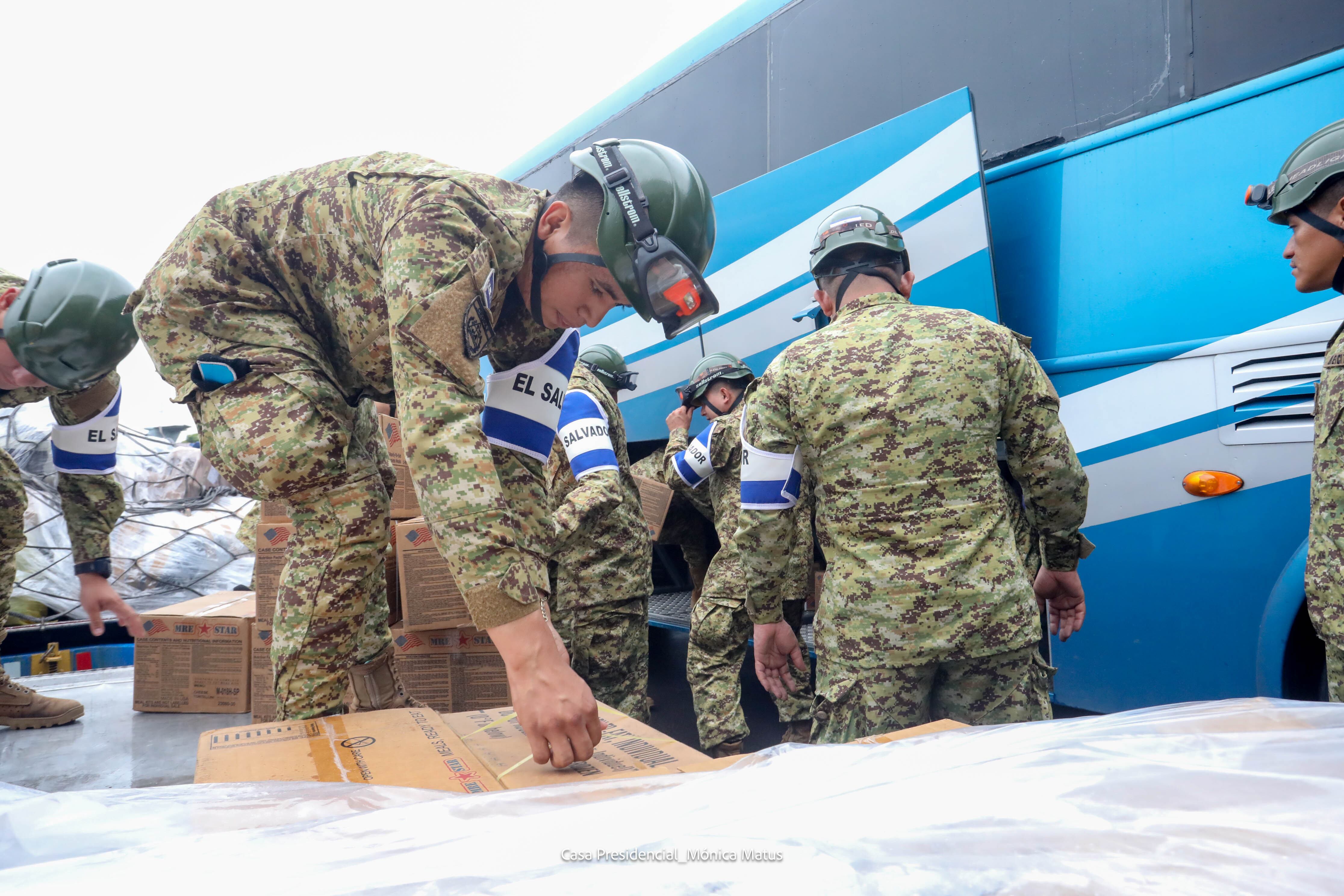 La Asamblea Legislativa de Costa Rica autorizó el ingreso de militares de El Salvador a Costa Rica. Esta imagen muestra a parte de las fuerzas salvadoreñas en territorio costarricense.