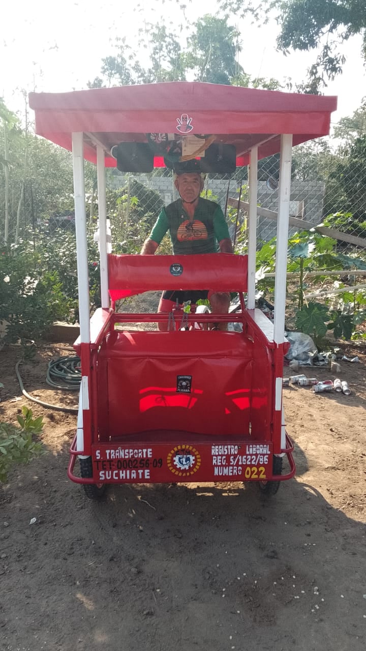 Tremenda leccion de vida, otra vez, nos está dando don Marco Luis Benavides Segura, mejor conocido como Makey Benavides. El ciclista costarricense, de la pura cepa de Esparza, pedaleando firme y constante ya llegó a México.