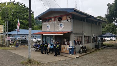 Rastro de sangre señala que papá apuñalado luchó hasta su último aliento para salvar su vida