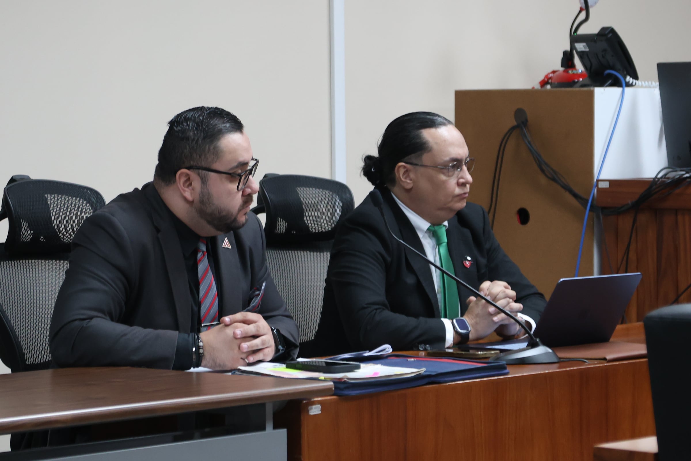 Juicio de Majo Ulate y Mauricio Hoffmann contra Diego Bravo