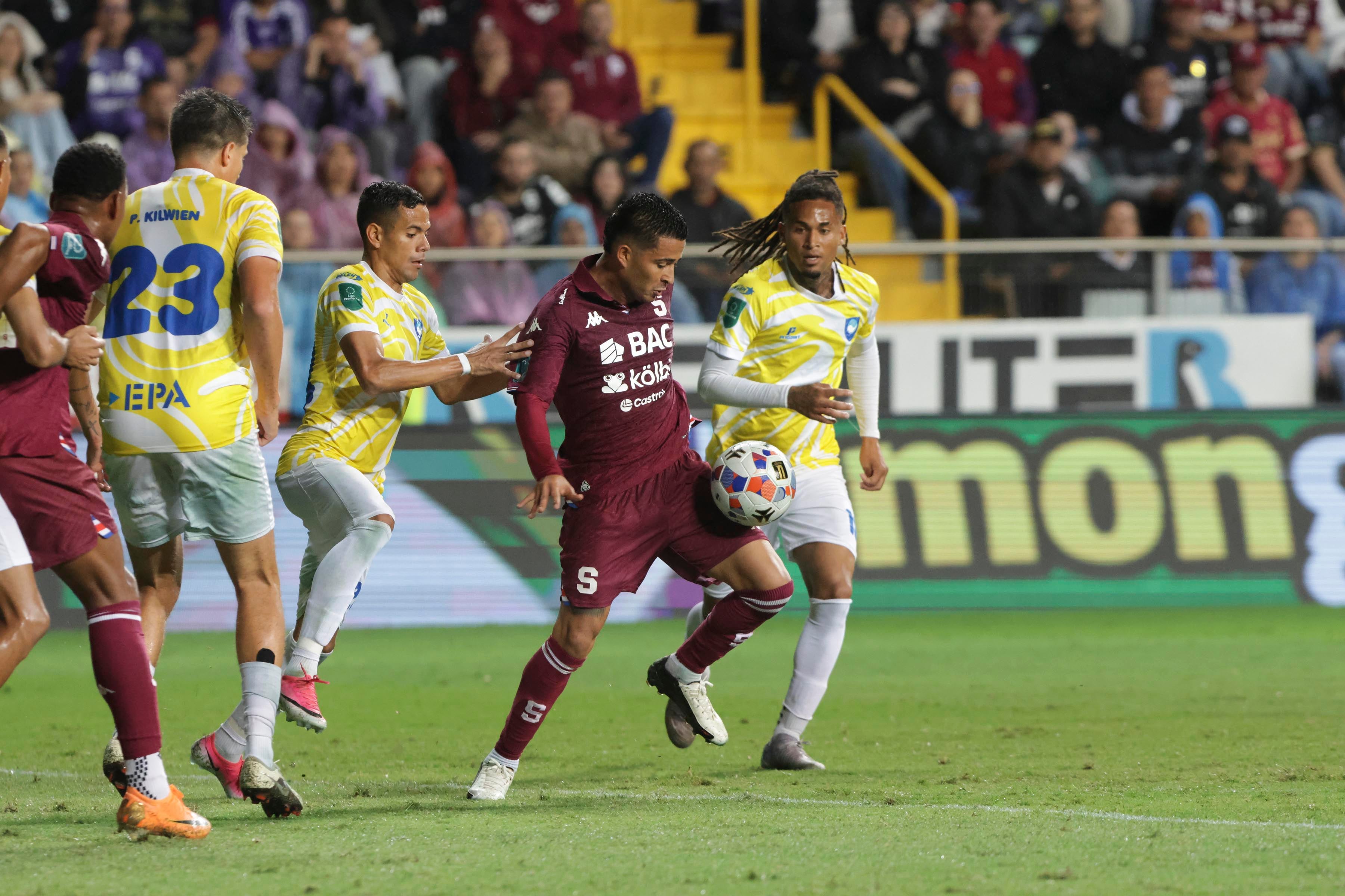 Saprissa vs Escorpiones