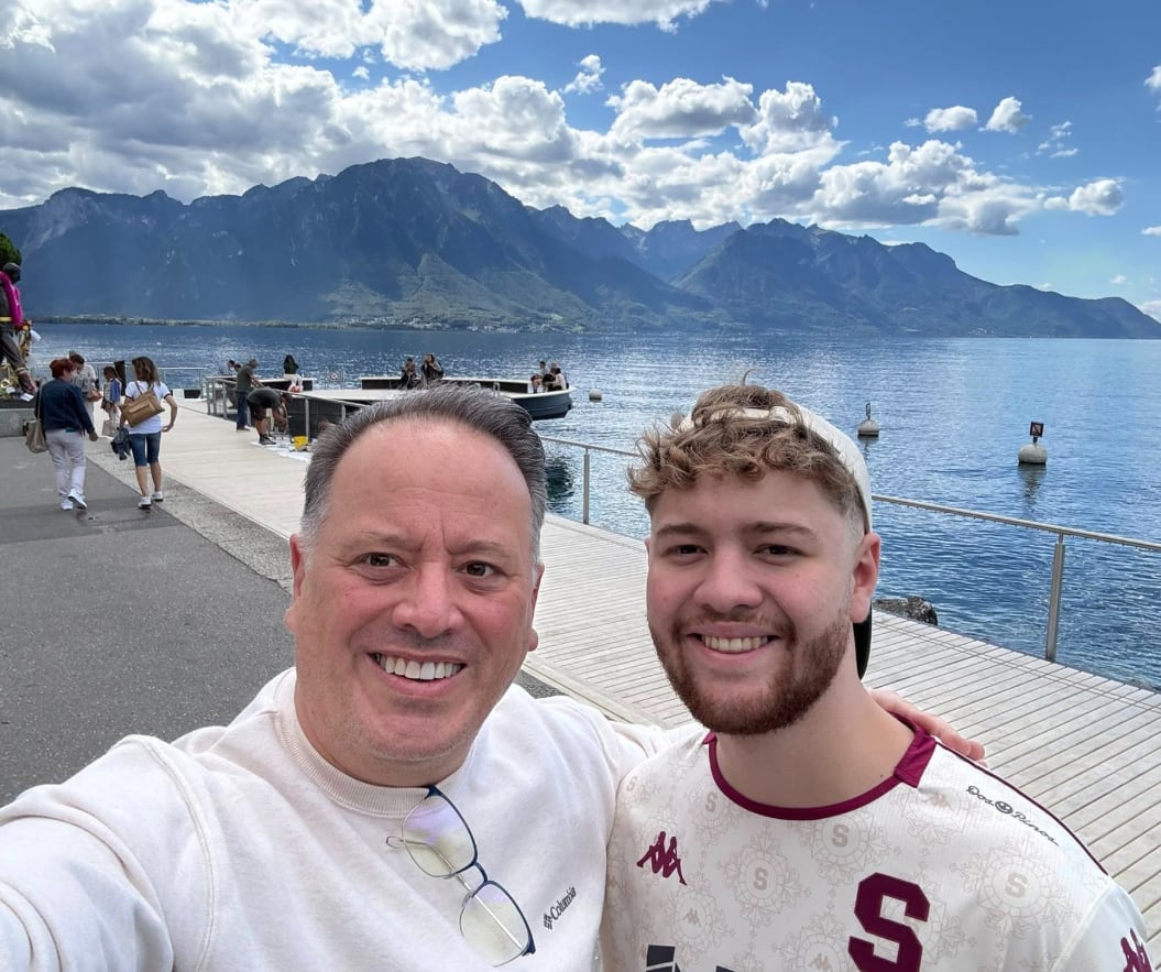 डॉन स्टॉकवेल आणि त्याचा मुलगा मायकेल स्टॉकवेल, अभिनेत्री कॅरोलिना तेजेरा यांचा मुलगा.