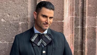 Si Joaquín Yglesias se ve guapo con traje entero tiene que verlo de charro