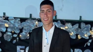 Hombre que le habría robado moto a mujer, chocó contra un poste y murió