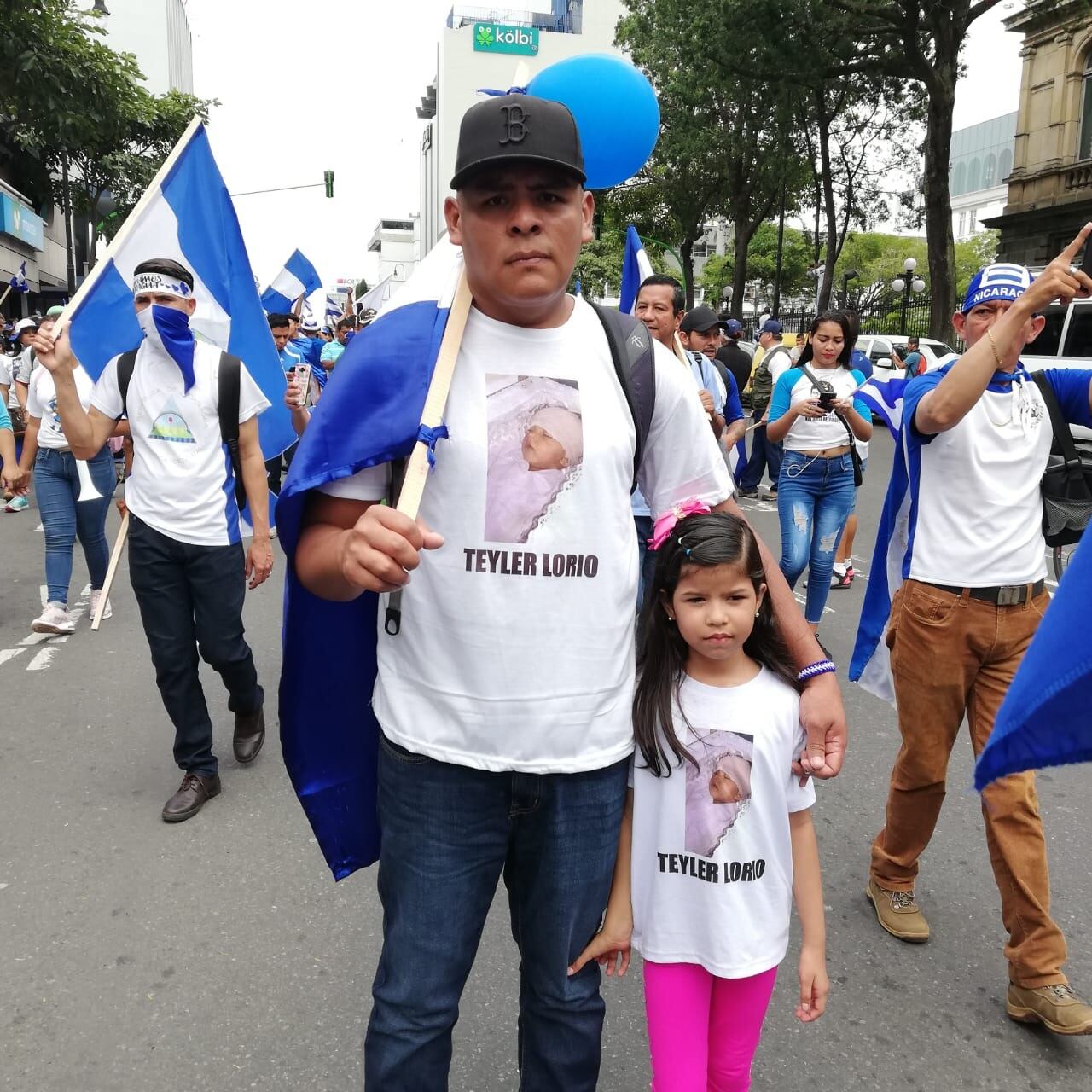 casi tres mil nicaragüenses marcharon entre el parque La Merced y la Plaza de la Democracia