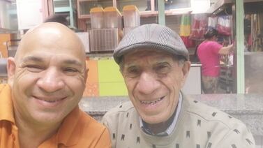 Pitusa papá fue operado de nuevo y por poco celebra su cumpleaños en el hospital