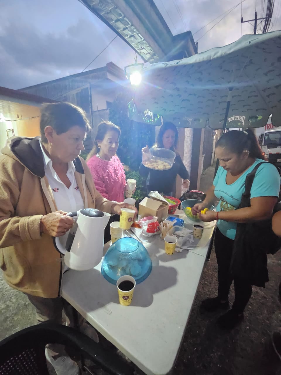 Héroes anónimos le hicieron mejor el camino a miles de romeros
