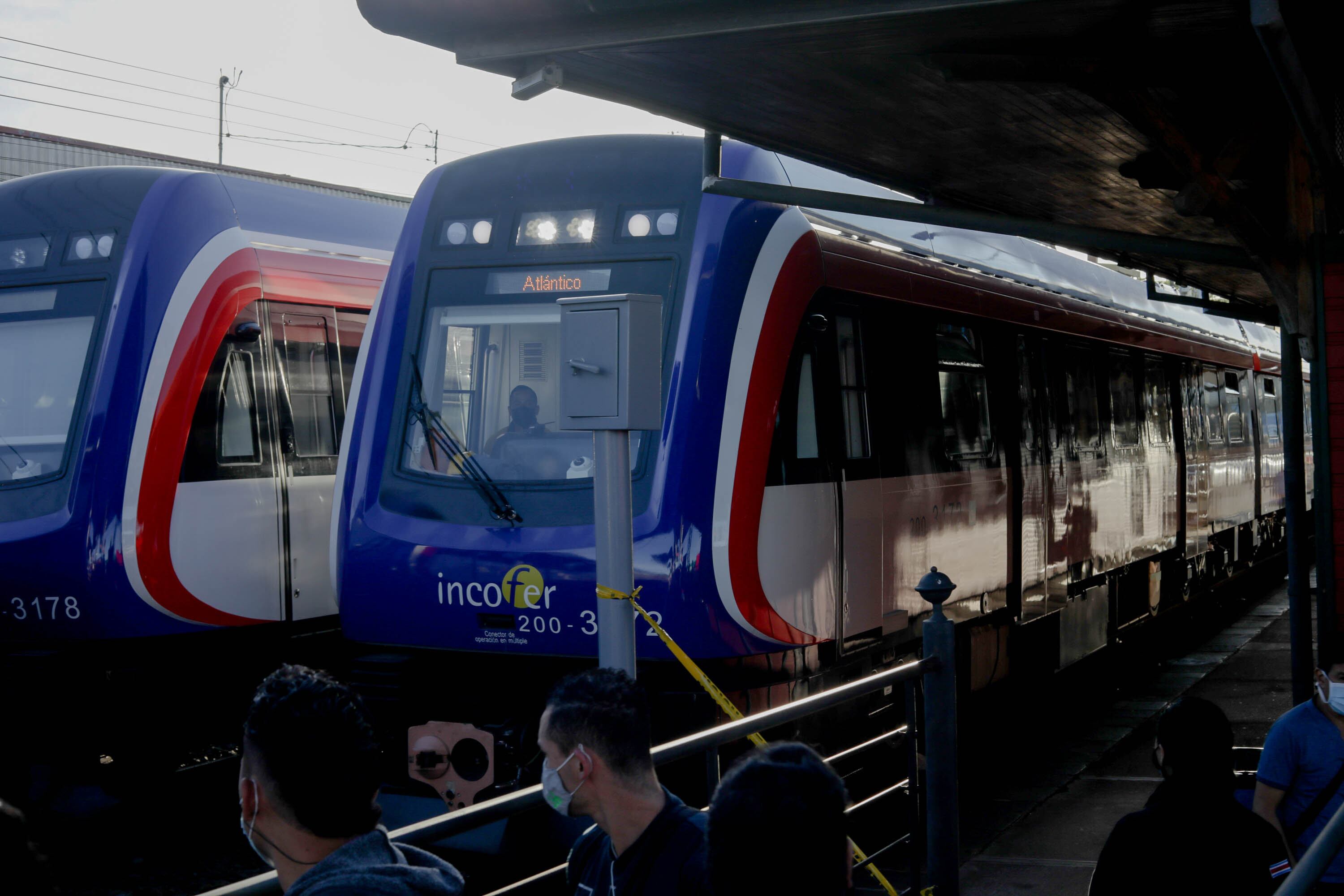 El pago electrónico en el transporte público ya dejó de ser un proyecto y se convirtió en una realidad. Desde este lunes 6 de setiembre los pasajeros que usen el tren en la Gran Área Metropolitana (GAM) pueden pagar su pasaje usando tarjetas de crédito y débito