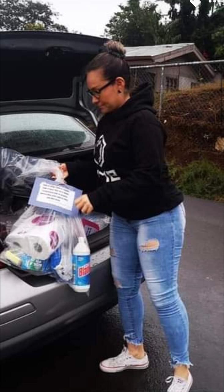 Donación de alimentos de Marvin Angulo y sus amigos.