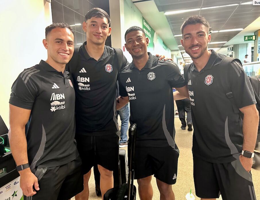 Salida de la Selección Nacional hacia Estados Unidos, para el fogueo del próximo miércoles. Prensa FCRF.