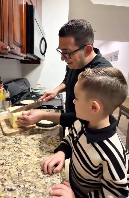 Elías Alvarado, corresponsal de Telenoticias en Nueva York.