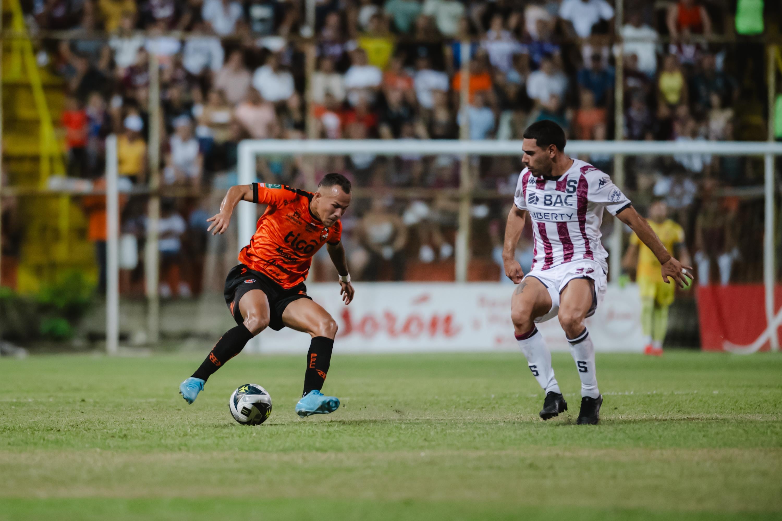 Puntarenas FC vs. Saprissa
Torneo Clausura 2025
Kliver Gómez
Nicolas Delgadillo
15 de Abril del 2025
Cortesía: Puntarenas FC