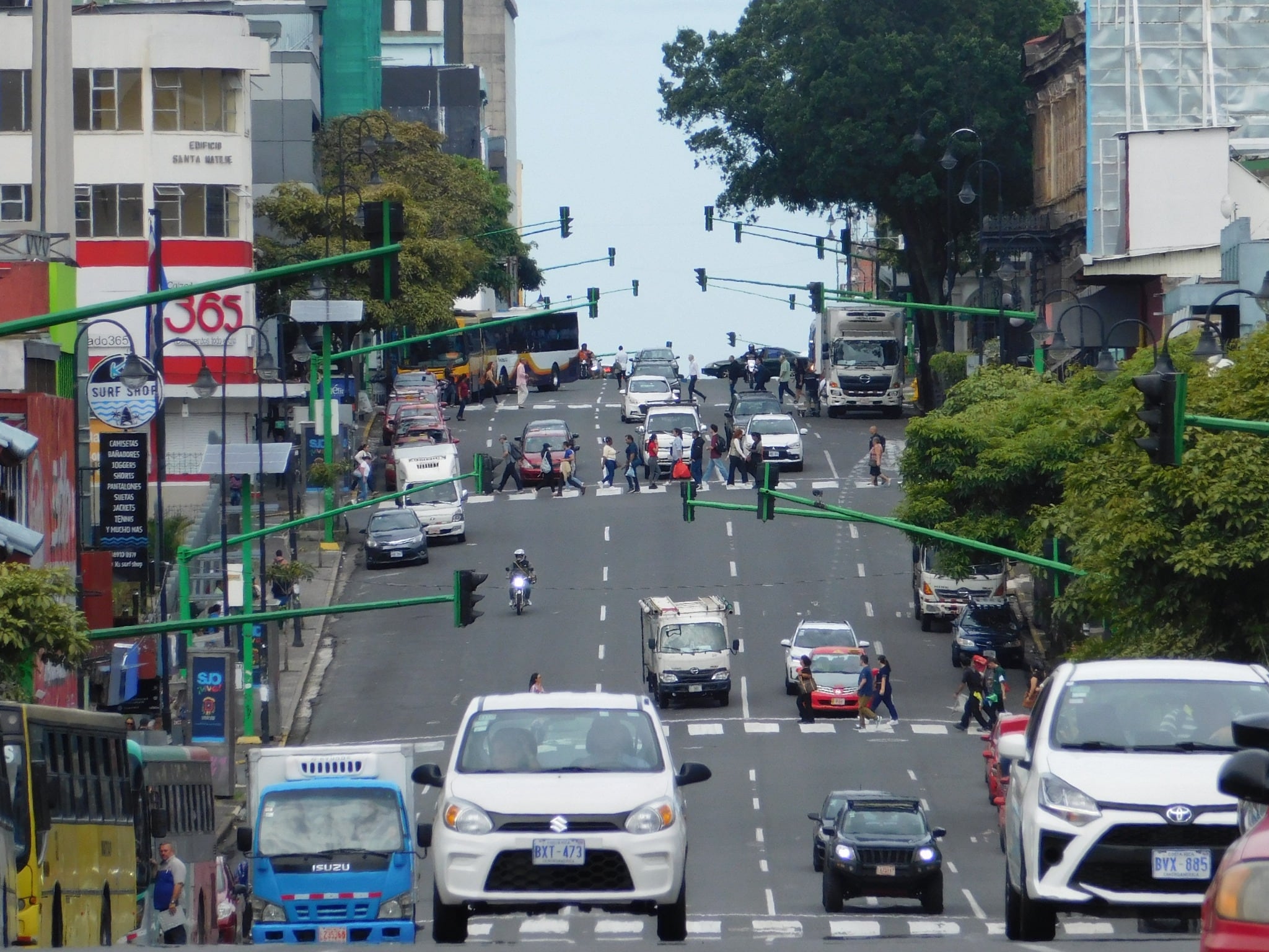 No habrá restricción vehicular por placa entre el lunes 23 de diciembre y el viernes 3 de enero. Se vuelve a aplicar hasta el lunes 6 de enero, de acuerdo a lo que confirma el Mopt.