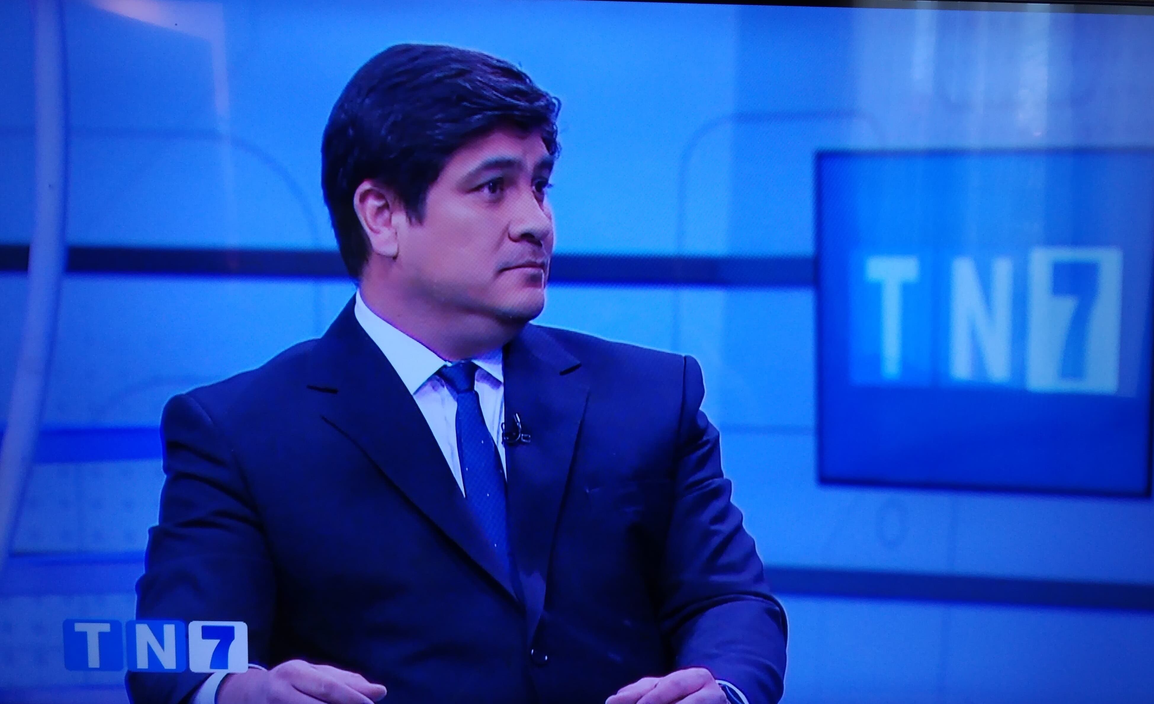 El expresidente Carlos Alvarado Quesada fue entrevistado por Ignacio Santos, director de Canal 7, el 16 de abril del 2024