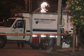 A una mujer se le cayó el celular en la calle y al intentar recogerlo ocurrió una tragedia