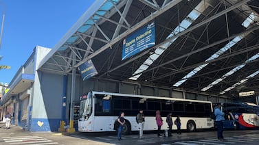 ¿Es tan malo viajar en Lumaca como dicen? La Teja se montó en los buses de Cartago y así nos fue