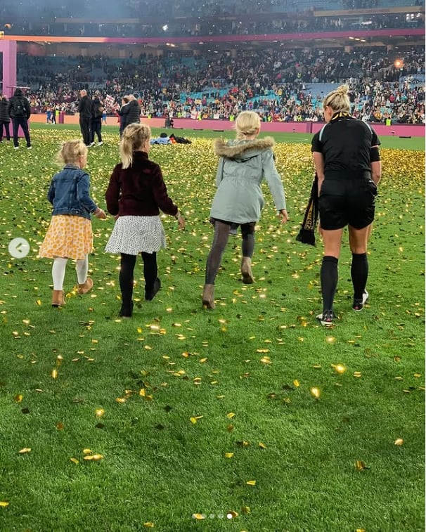 Chris y Tori Penso, árbitros y sus hijas