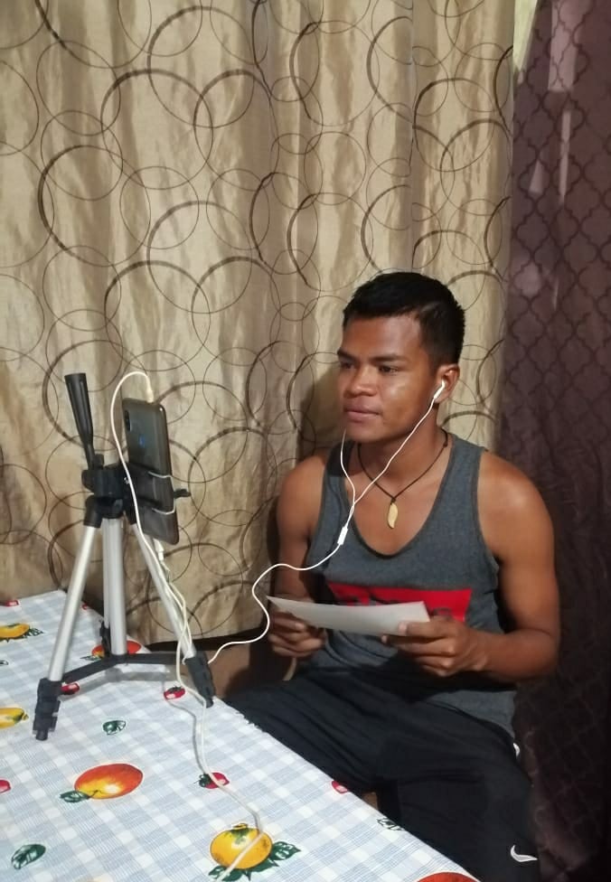 Kenneth Mayorga enseña bribrí de manera virtual