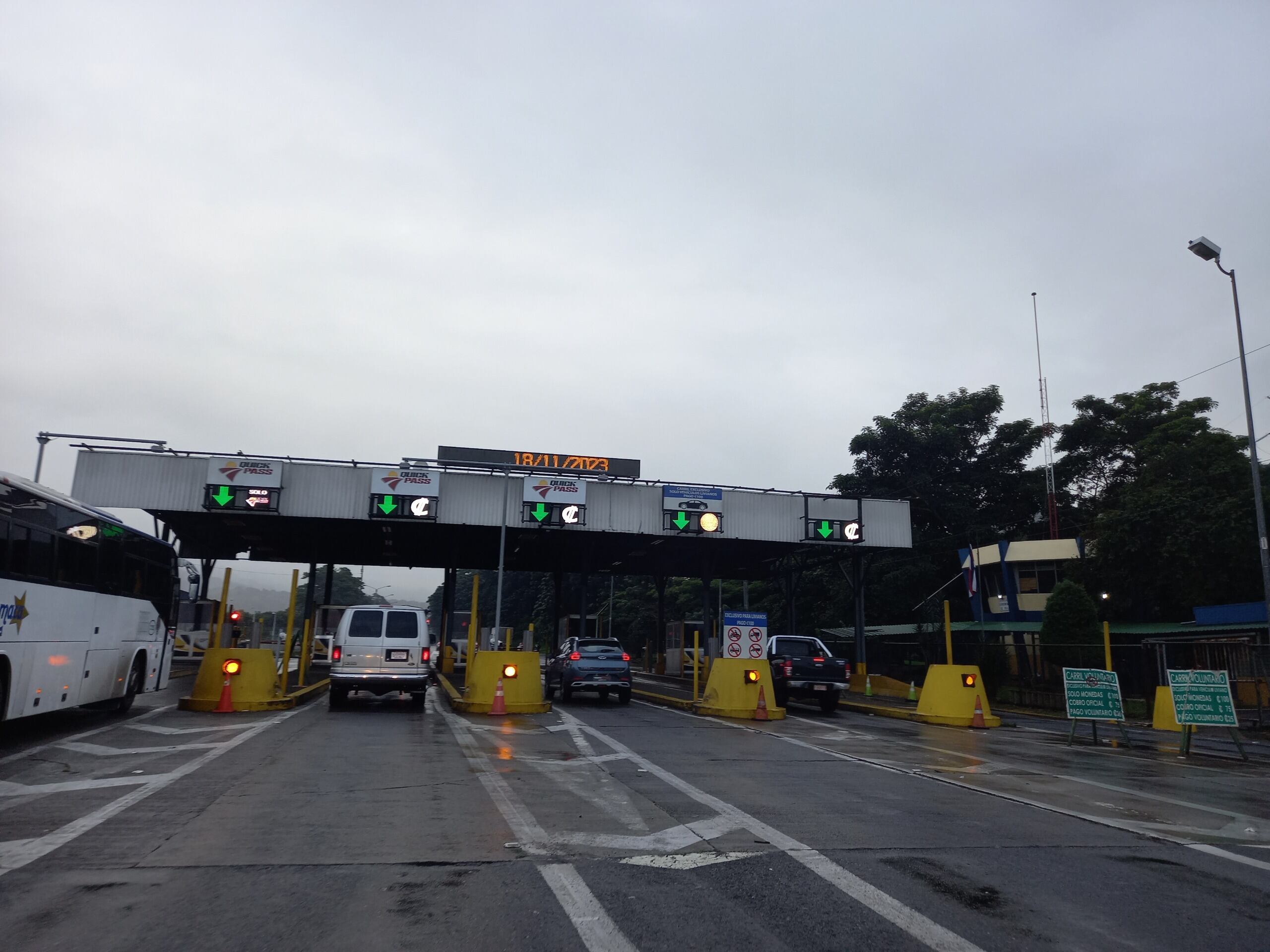 Confirma el Mopt que el paje en la carretera Florencio del Castillo se volverá a cobrar a partir del próximo sábado 1 de marzo.