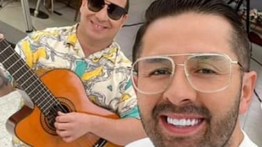 Omar Cascante le llevó serenata a una mujer muy especial