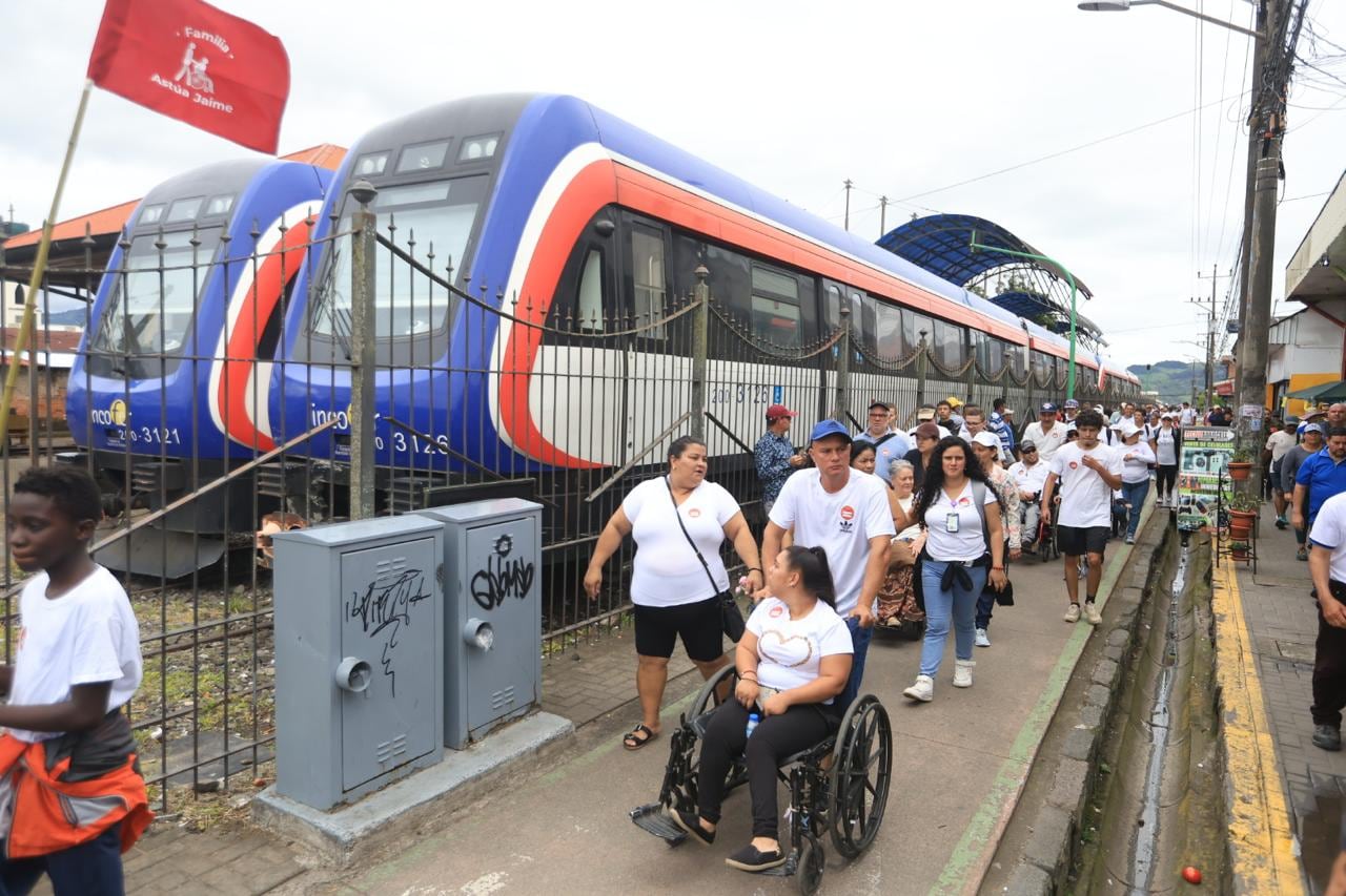 Romería en sillas de ruedas a la Basílica de Los Ángeles