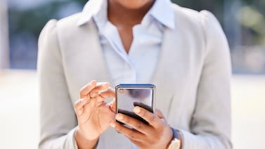 Miles de fotos de mujeres circulan sin consentimiento en Telegram, según denuncia de ONG